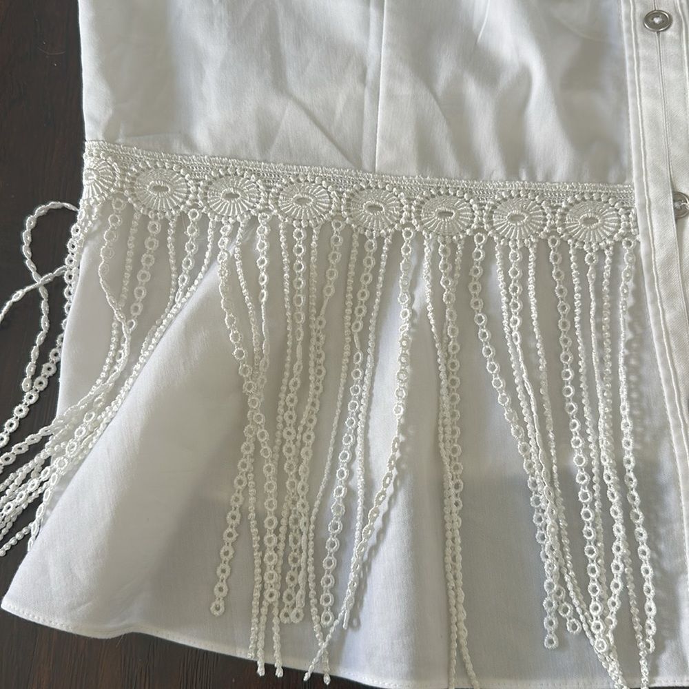 Elie Tahari Women’s White Sleeveless Button Down Blouse with Fringes Size Medium - Picture 11 of 11